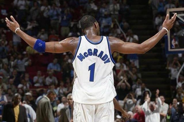 唐斯中路突破，展现惊人爆发力（唐斯中路强突，爆发力惊艳全场）