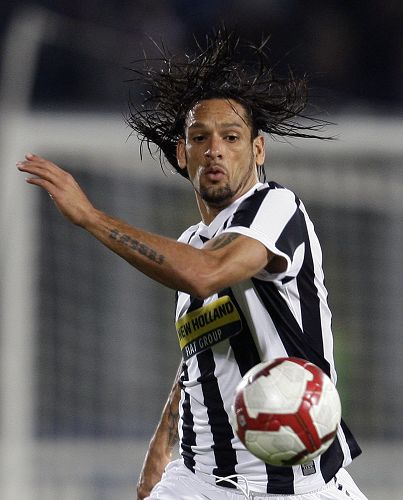 阿斯：皇马球员团结一致支持阿隆索，他们也知道自己态度不足（阿斯：皇马更衣室一致力挺阿隆索，并承认自身态度不够到位）