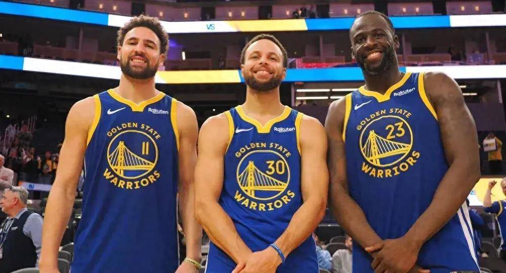 半场：皇马0-0巴列卡诺，比赛平淡，维尼修斯造险（半场战报：皇马0-0巴列卡诺，场面平淡，维尼修斯制造威胁）