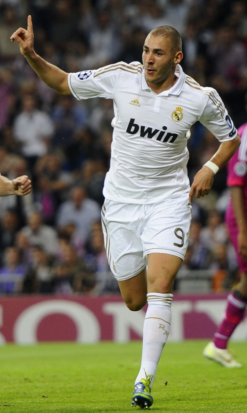 76人vs湖人前瞻：东契奇PK马克西，76人欲收获四连胜（76人大战湖人前瞻：东契奇对飚马克西，费城志在四连胜）