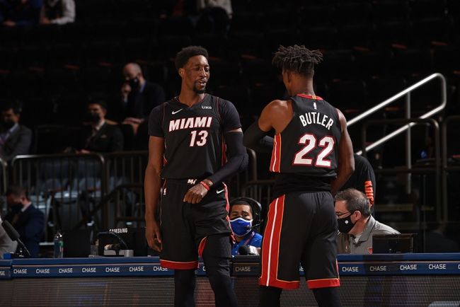 布伦森在NBA杯淘汰赛期间场均砍33+6.7，命中率55%（NBA季中锦标赛淘汰赛阶段，布伦森场均33+6.7，投篮命中率55%）