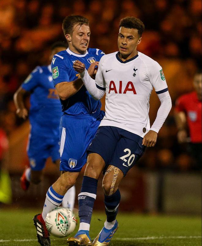 沙拉维谈续约：我们还得再谈谈，看看接下来会发生什么（沙拉维谈续约：仍需进一步沟通，静待下一步进展）