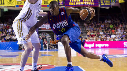 科尔：塞斯·库里将缺席圣诞大战，霍福德大概率出战（科尔：塞斯·库里将无缘圣诞大战，霍福德预计可以出场）