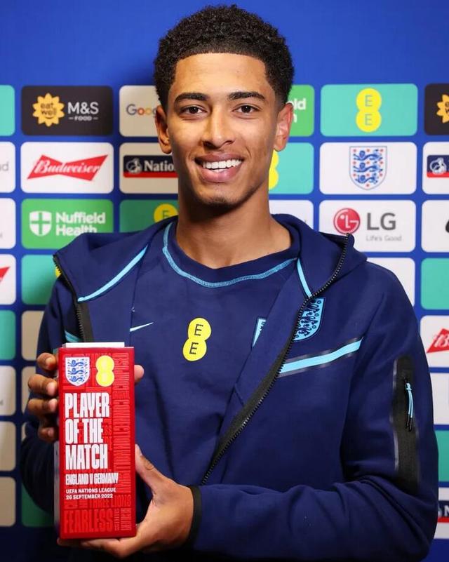 NBA季后赛焦点球员表现回顾（NBA季后赛核心球员表现盘点）