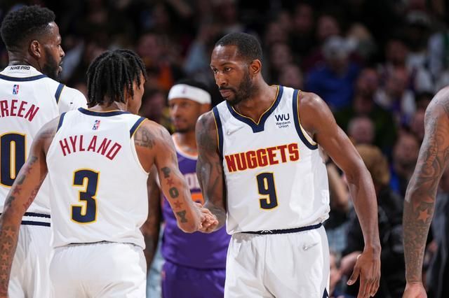 克罗斯谈皇马现状：不要总谈过去，我不需要别人说我想你（克罗斯评皇马近况：别老谈过去，我不需要听到“想你”）