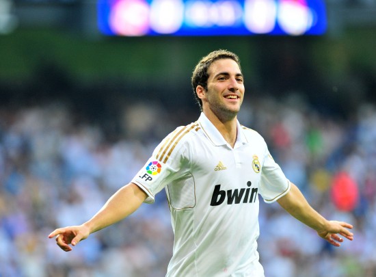 诺伊尔：第三球我知道出击会冒很大风险，当时想提前化解危险（诺伊尔谈第三球：明知出击风险极大，只想提前化解险情）